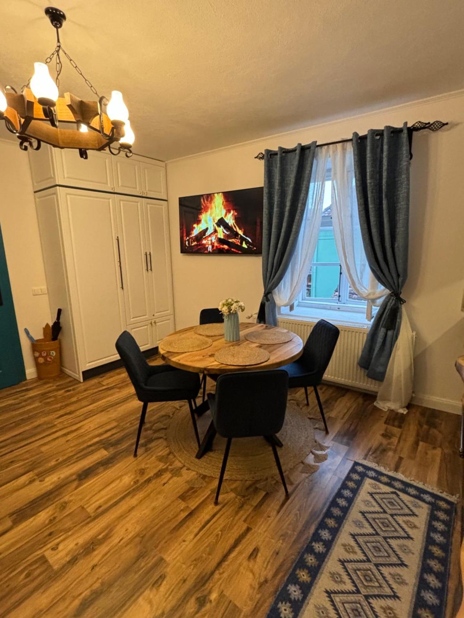 Blue House Citadel Elite Sighisoara Apartment Luaran gambar
